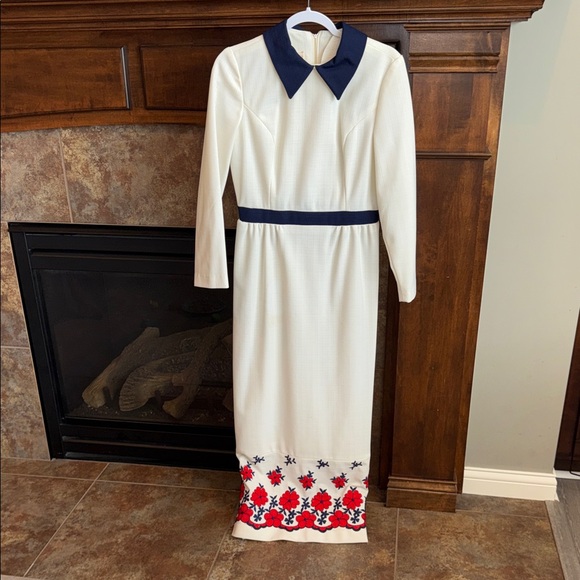 Vintage Dresses & Skirts - Vintage long sleeve collared long dress embroidered flowers hippie modest est XS
